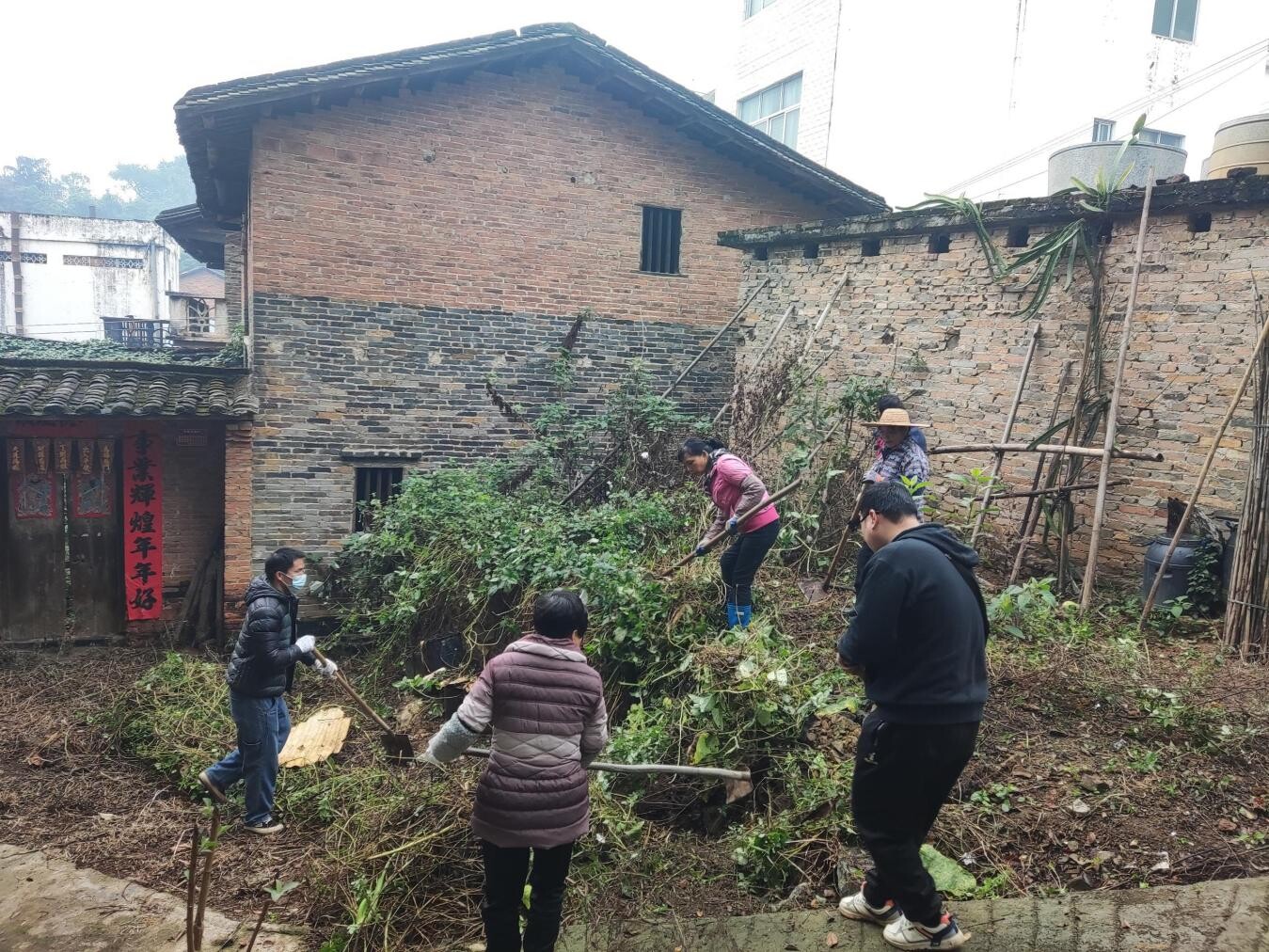 郁南縣供銷社開展黨建引領鄉(xiāng)村綠化植樹活動.docx_3